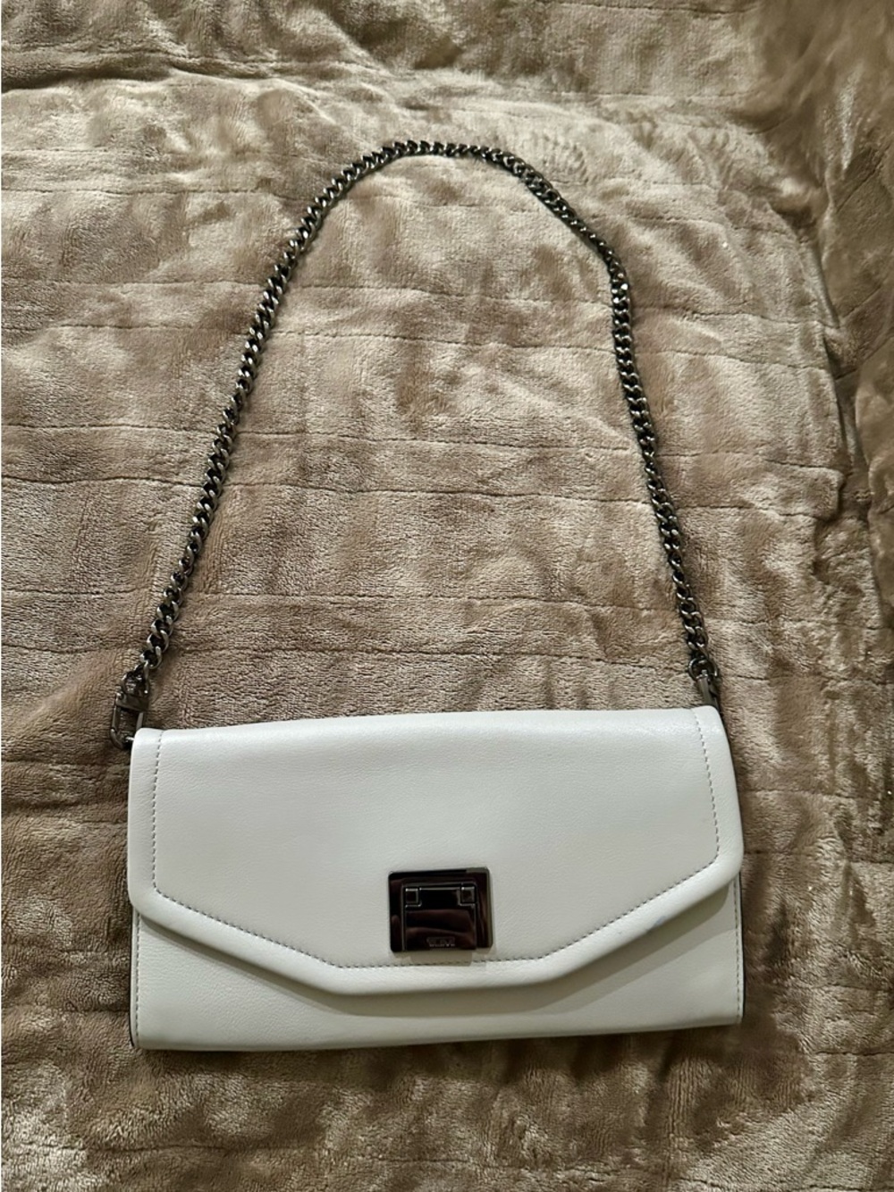 TUMI Wallet on Chain - Gray Leather (Dust bag included)